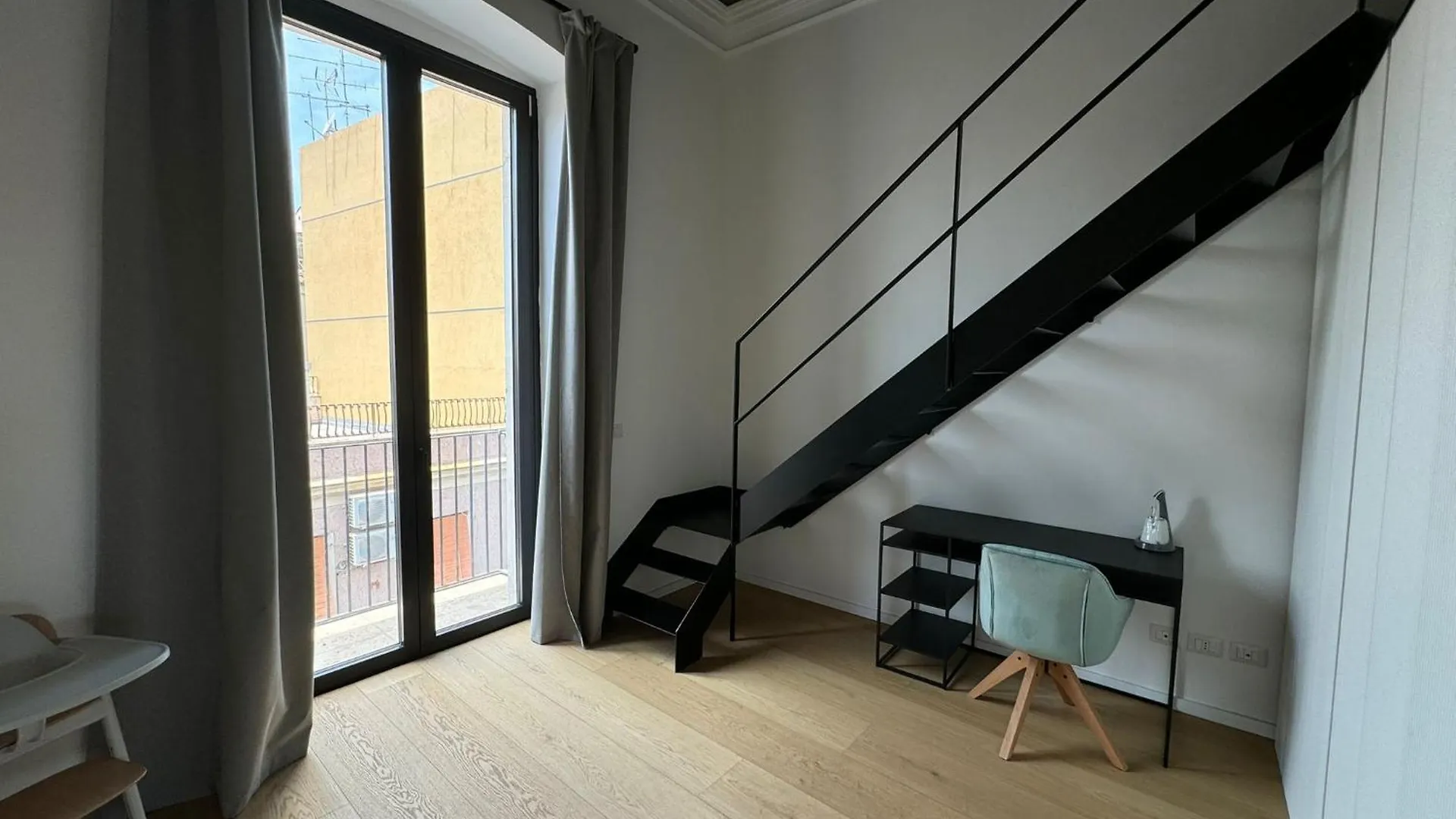 Splendid Apartment - Historic Center Of 카타니아